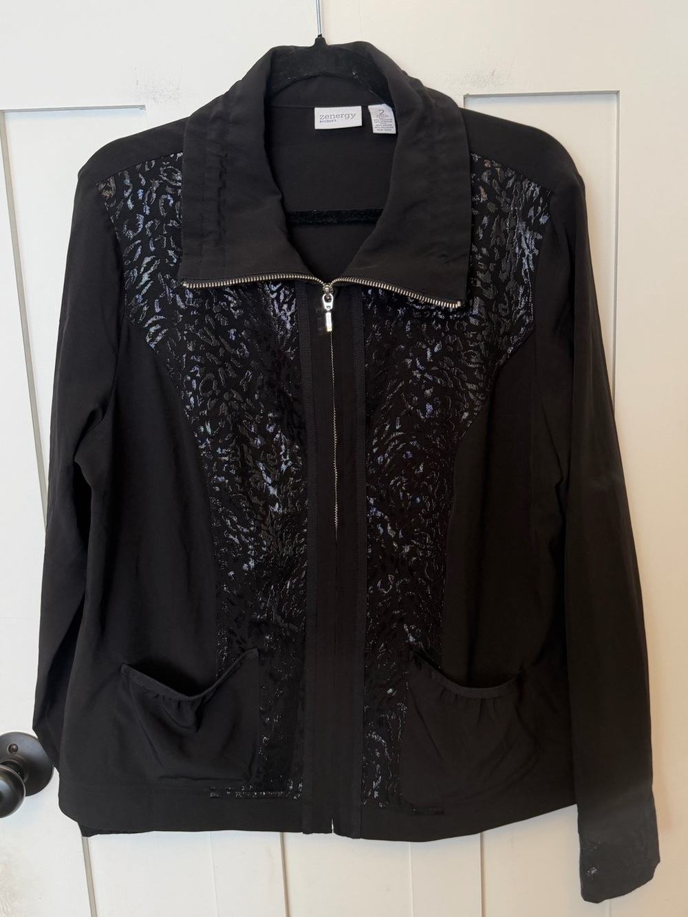 Chico's Zenergy zip-front jacket textured, patterned front panels pocket 2 L/12